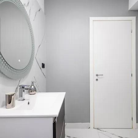 Bora Bora White Titanic Năvodari